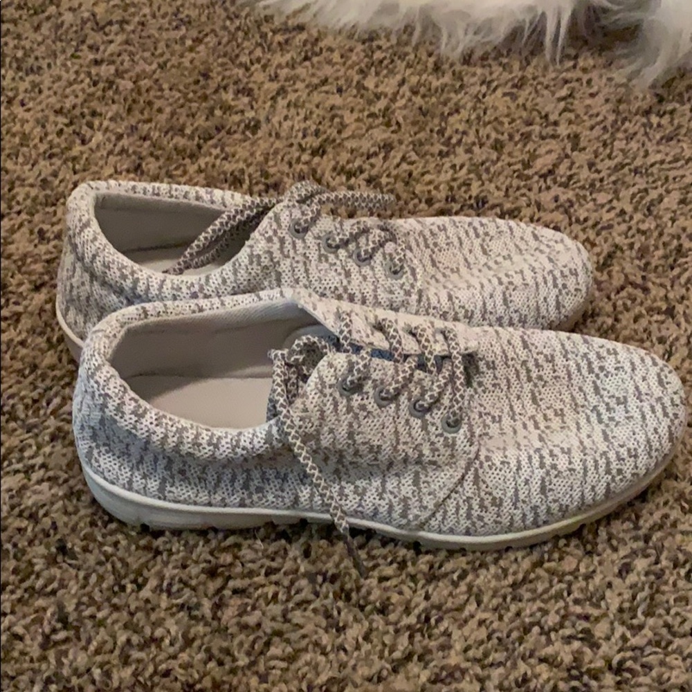 MIA Sweater Sneakers